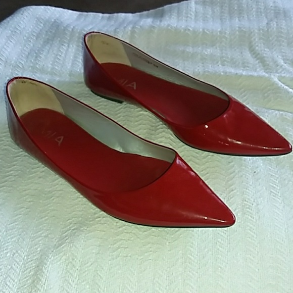 mia pointed toe flats